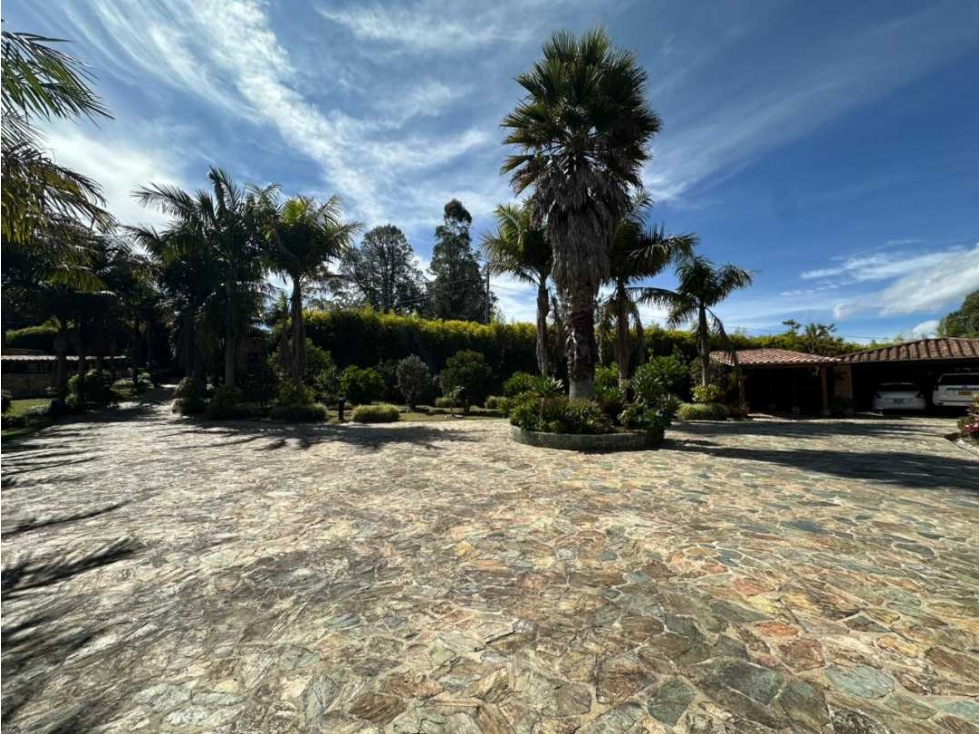 CASA CAMPESTRE EN VENTA ENVIGADO ALTO DE LAS PALMAS (T) — foto 3