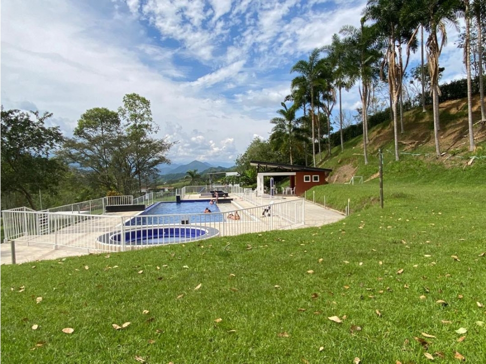 Casa campestre en venta km 47 Vía autopista Medellín - 1