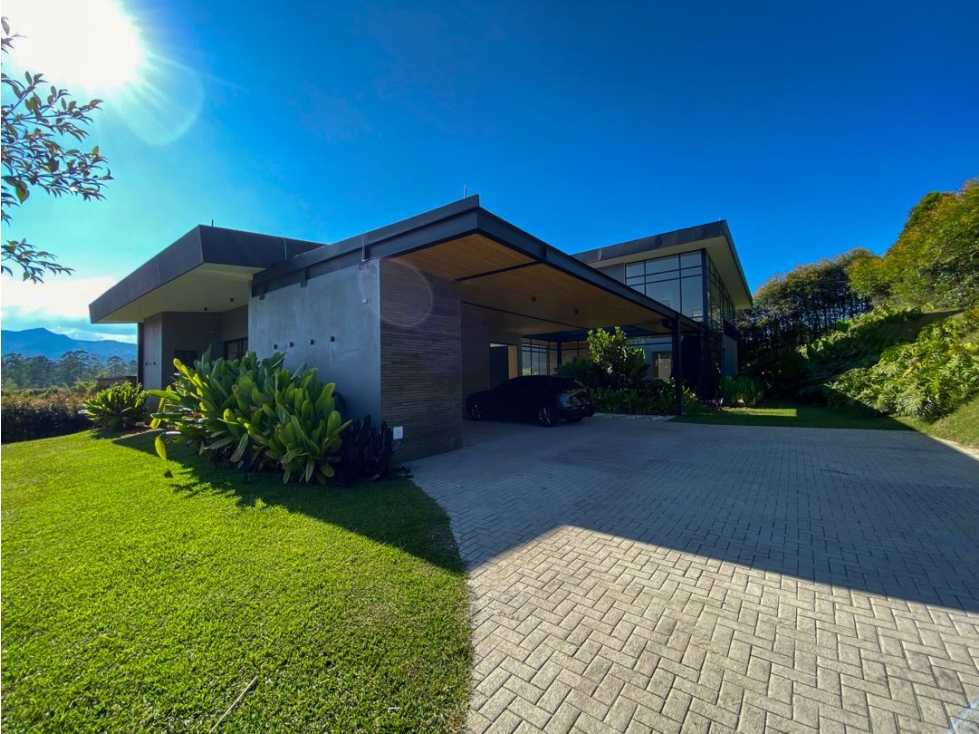 Casa campestre en venta Llanogrande.