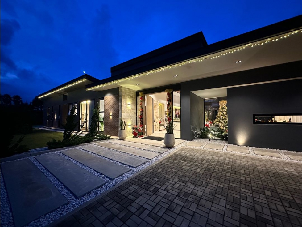 Casa campestre en venta Llanogrande Amoblada