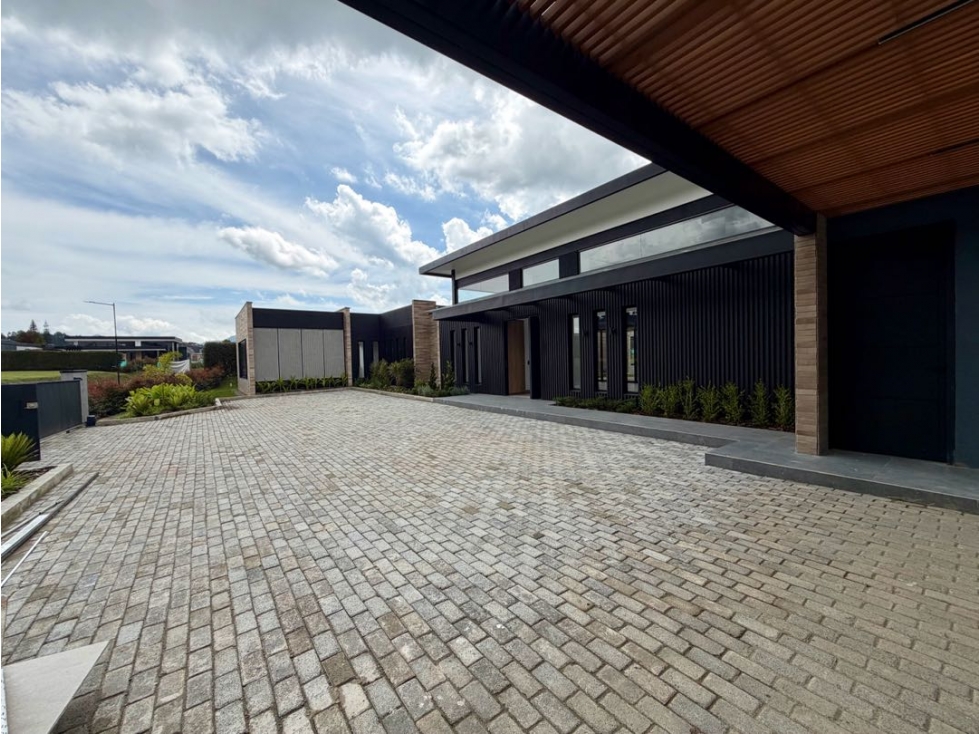 Casa campestre de un nivel en venta Llanogrande