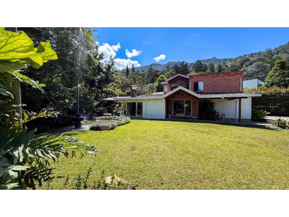 Casa Campestre en Venta, Loma del Chocho, Envigado +C