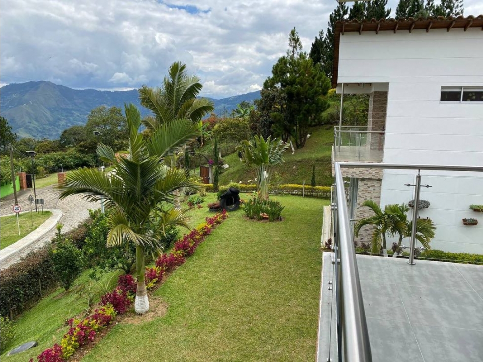CASA CAMPESTRE EN VENTA- NORTEAMÉRICA NIQUIA
