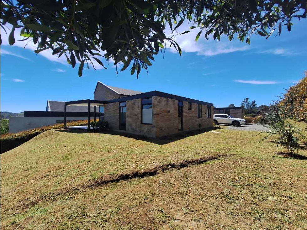 Casa Campestre en Venta, Parcelación Cerrada, Alto de las Palmas. — foto 3