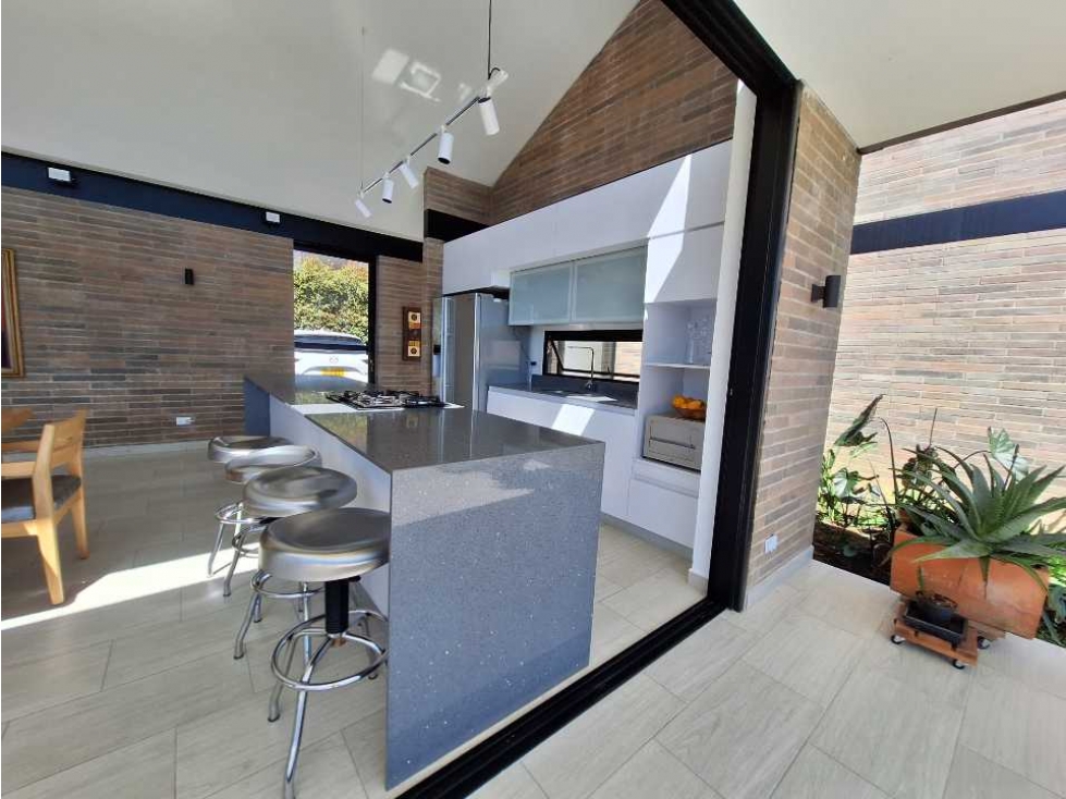 Casa Campestre en Venta, Parcelación Cerrada, Alto de las Palmas. — foto 5