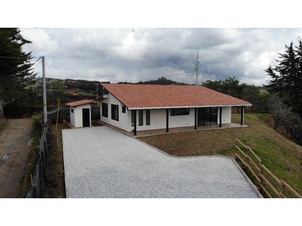 Casa campestre en venta, sector Chaparral, San Vicente