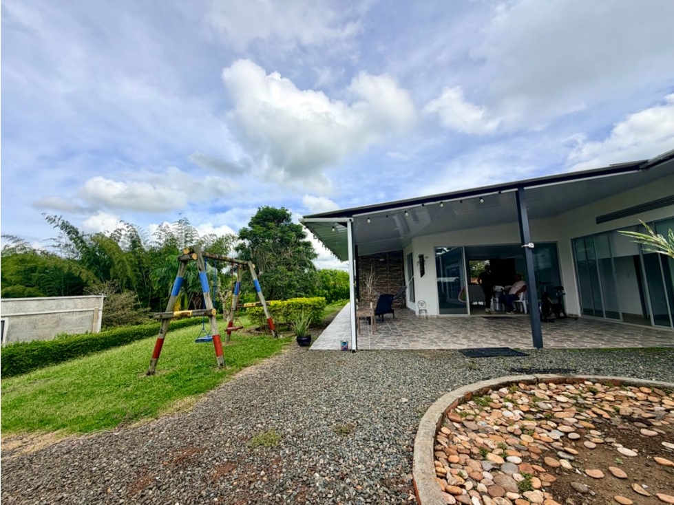 Casa Campestre en Venta Vía Pereira a Alcalá