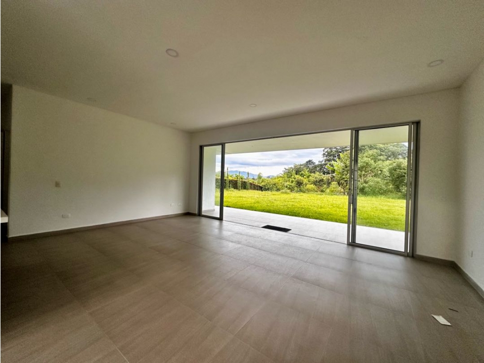 CASA CAMPESTRE EN VENTA VÍA PEREIRA ARMENIA