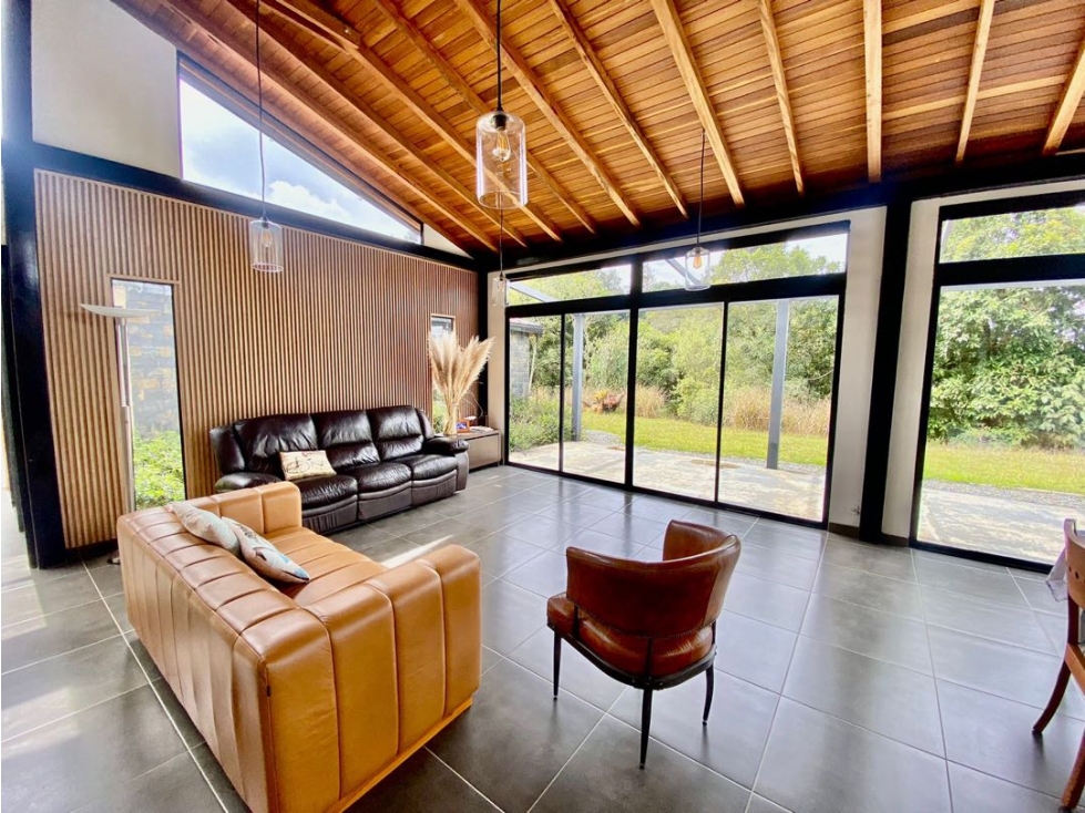 Casa para Arriendo Amoblado en Medellín Las Palmas — foto 3