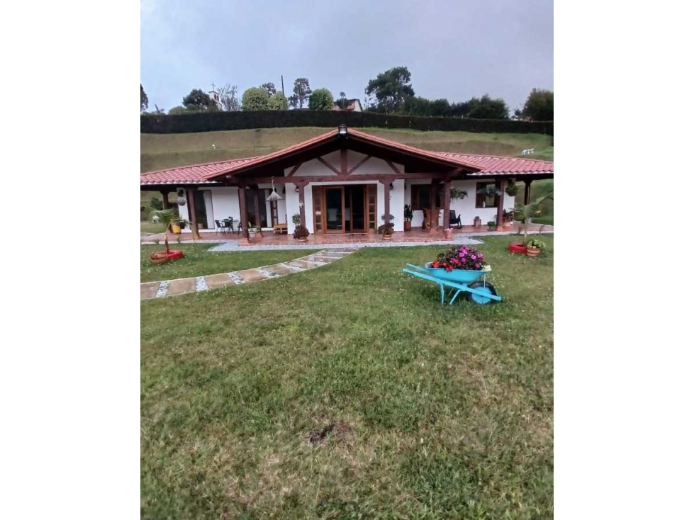 CASA CAMPESTRE ESTILO COLONIAL