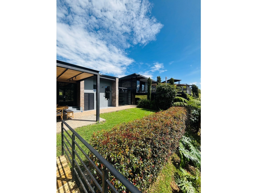 Casa campestre estilo industrial vía San Antonio la Ceja [cm] — foto 3