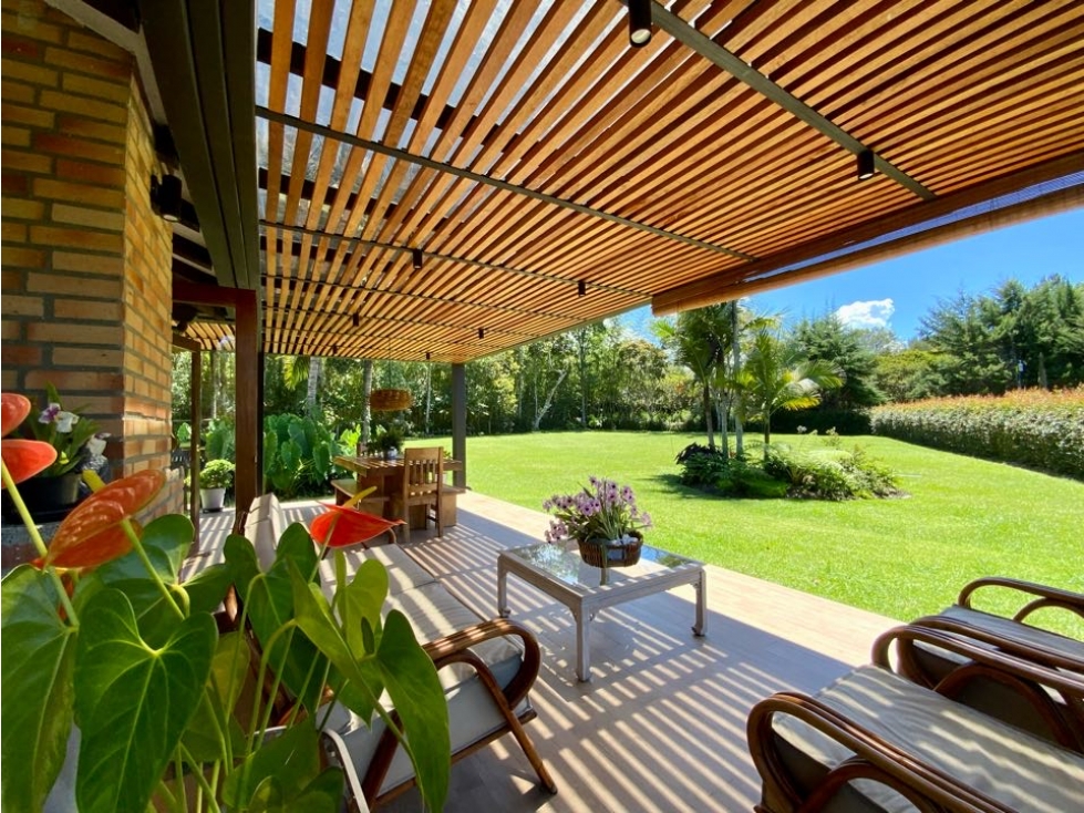 Venta Espectacular Casa 100% Remodelada Llanogrande — foto 2