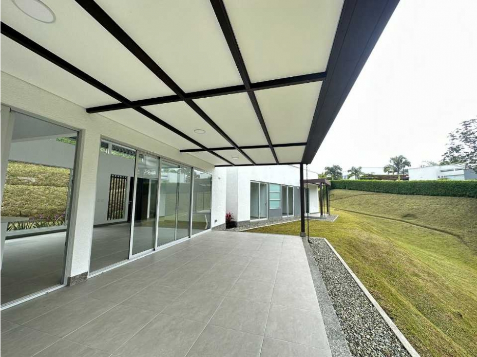 Casa campestre Moderna y nueva en el sector el Caimo