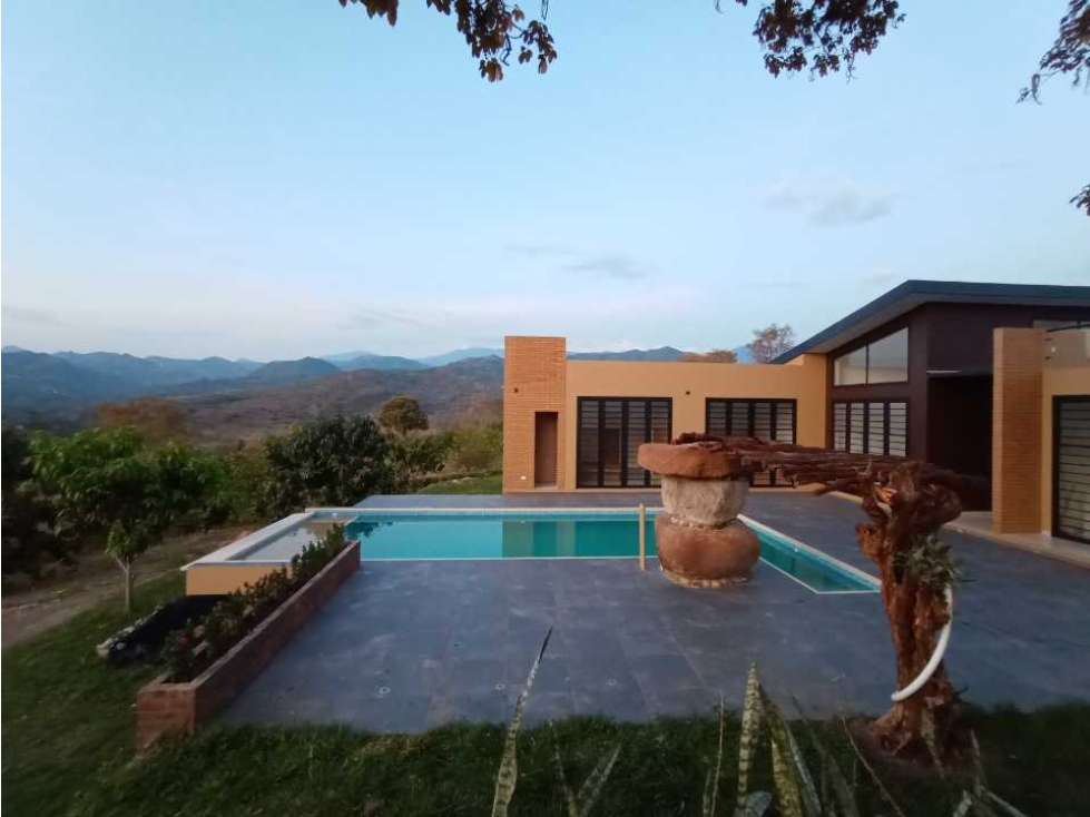 Casa Campestre Nueva en Venta en La Mesa Cundi