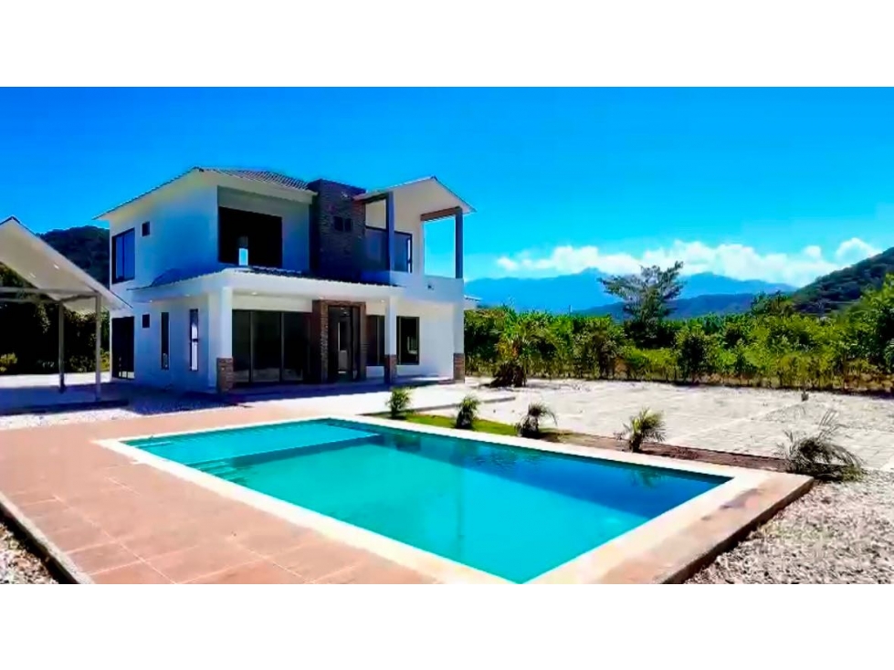 Casa campestre nueva en venta en condominio - Bahía Concha Santa Marta