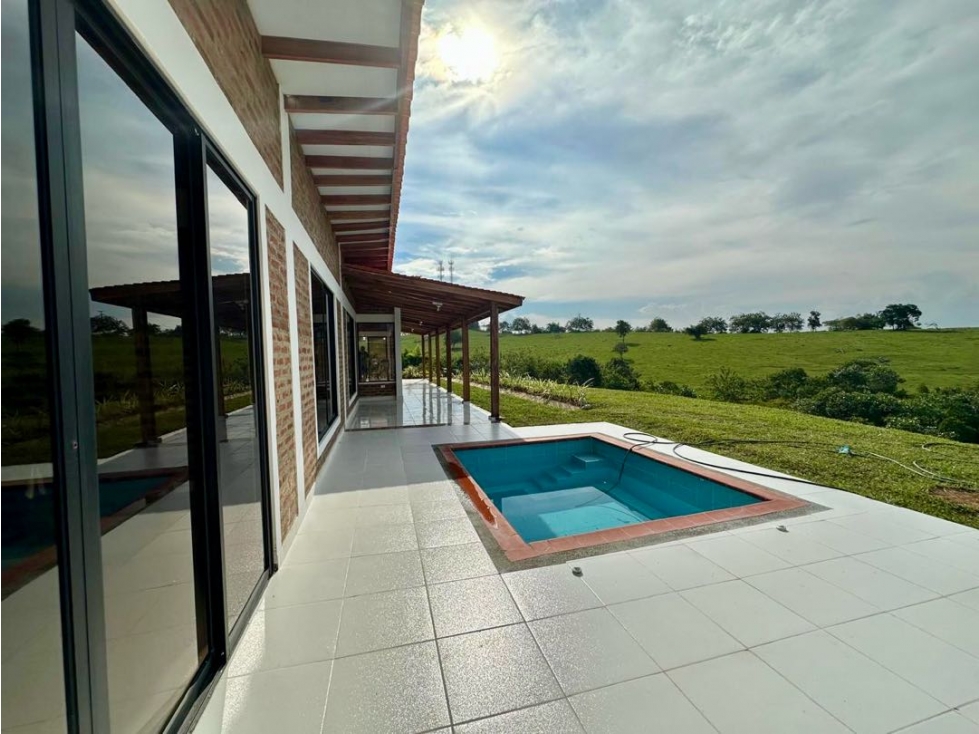 Casa campestre nueva en venta permuta - Condominio La Buitrera Palmira