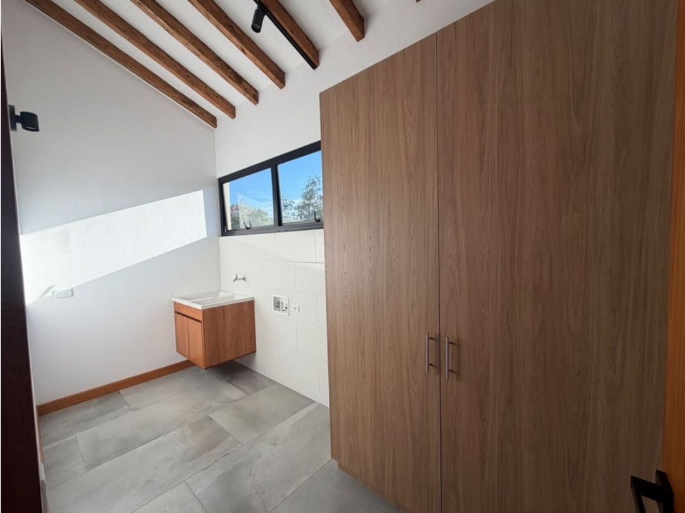 CASA CAMPESTRE PARA ARRIENDO UND CERRADA SECTOR QUIRAMA, LLANOGRANDE — foto 4