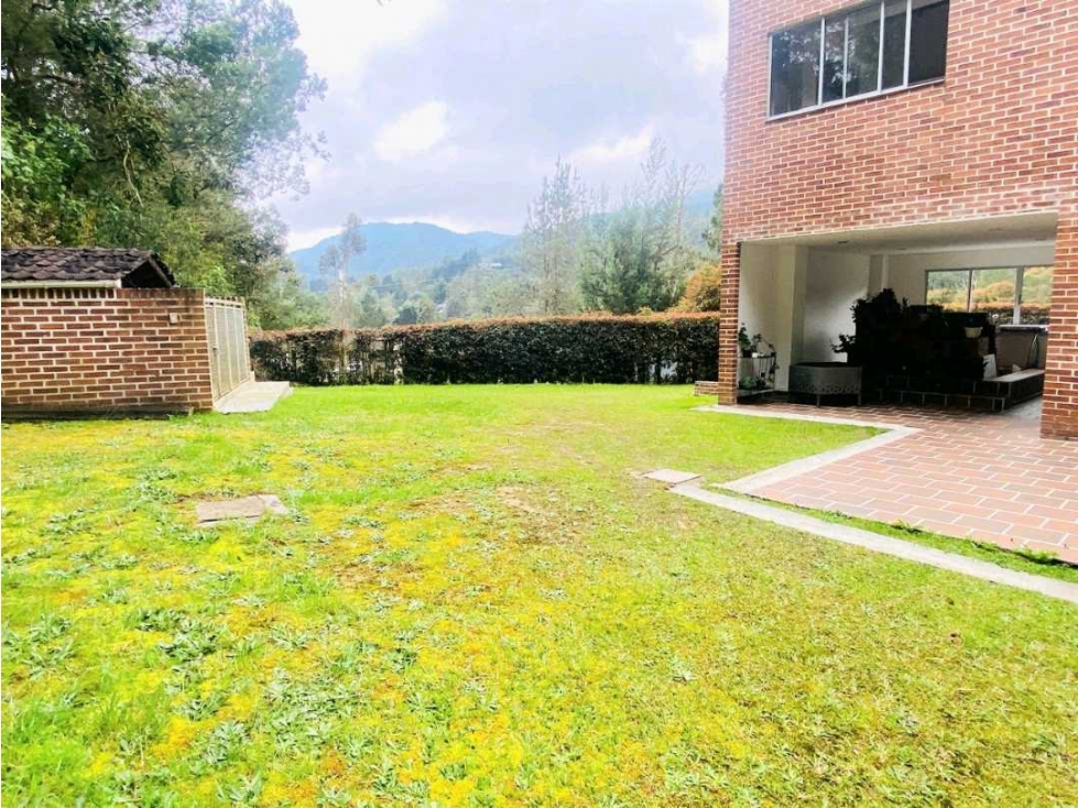CASA CAMPESTRE PARA LA VENTA EN LA LOMA EL ESCOBERO — foto 2