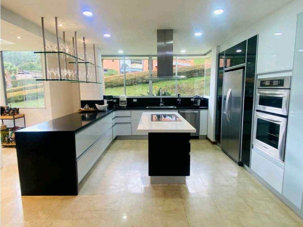 CASA CAMPESTRE PARA LA VENTA EN LA LOMA EL ESCOBERO — foto 3