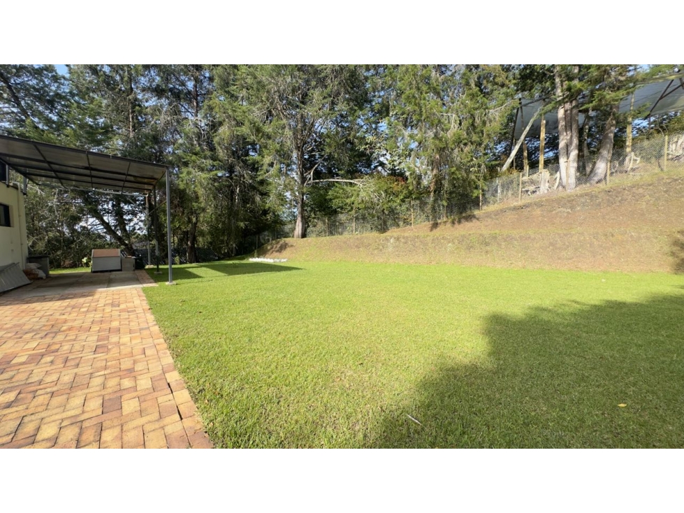 Casa campestre para la venta en unidad con portón eléctrico vía canada — foto 2