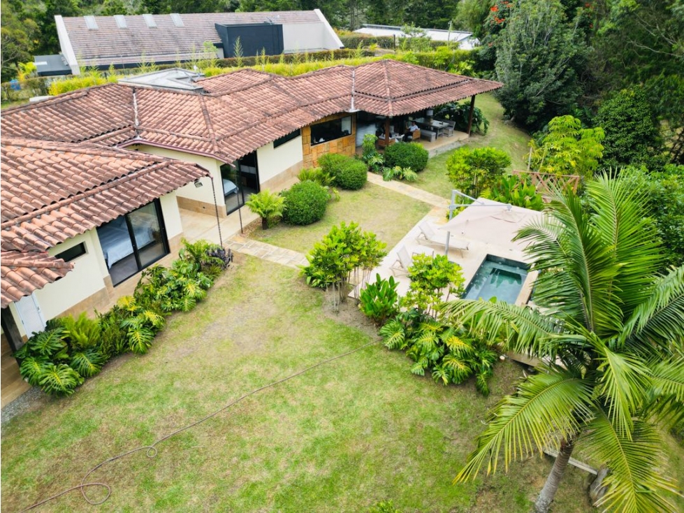 Casa campestre para la venta en condominio en El Carmen de Viboral — foto 2