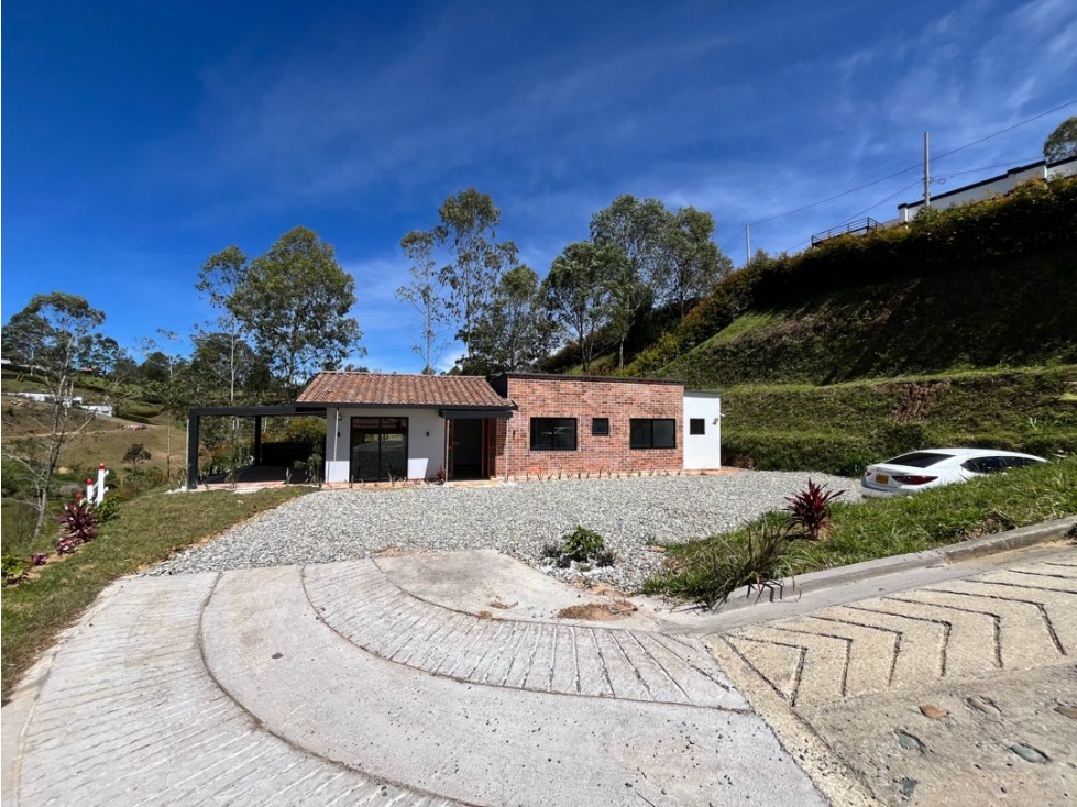 Casa campestre para la venta en Parcelación, vía San Vicente Ferrer — foto 2