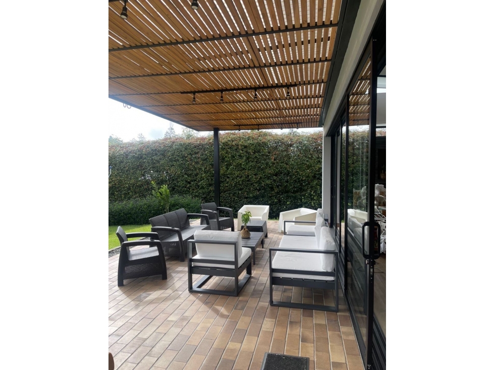 Casa campestre para la venta en unidad cerrada en Llanogrande — foto 3