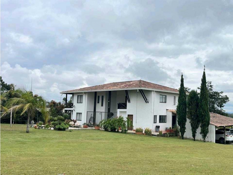 CASA CAMPESTRE PARA LA VENTA K7 RIO NEGRO AL CARMEN DE VIBORAL