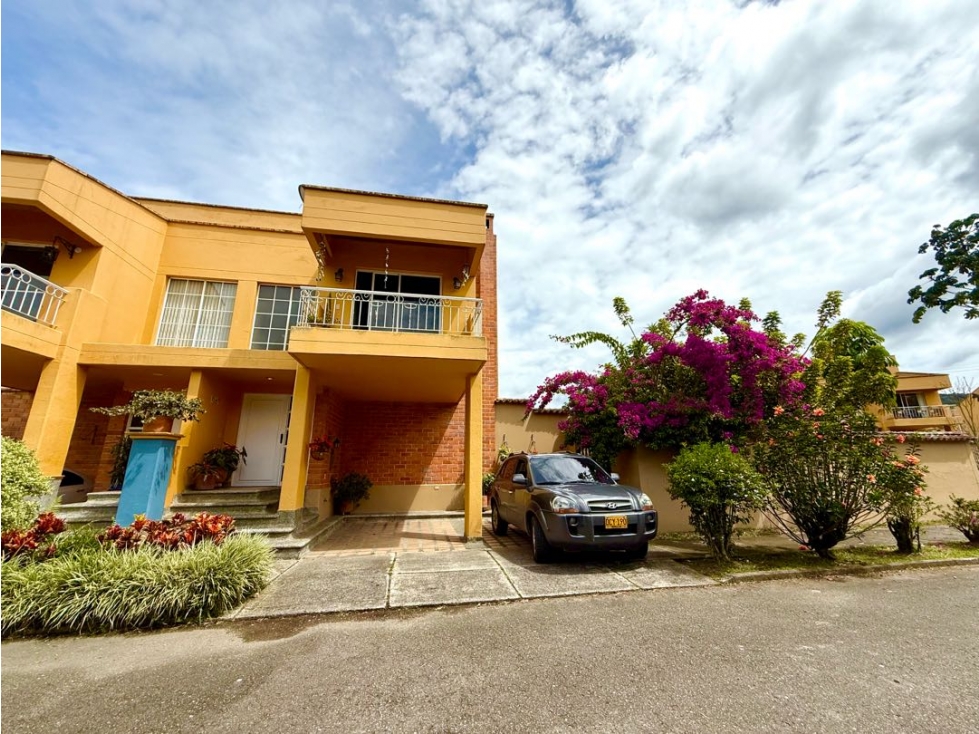 Hermosa Casa campestre Para Venta En La Ceja — foto 2