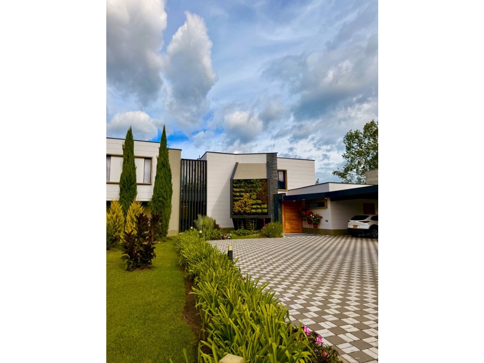 Moderna y Exclusiva Casa Campestre Para Venta en Rionegro Llanogrande — foto 3