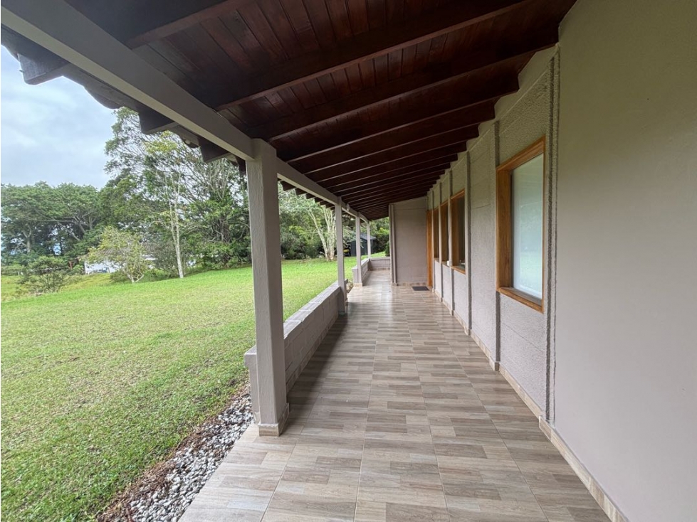 Casa campestre rodeada de naturaleza y tranquilidad en renta, La Ceja — foto 2