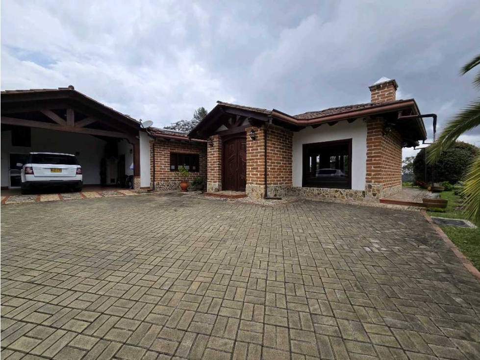 CASA CAMPESTRE SECTOR COLEGIO VERMONT.