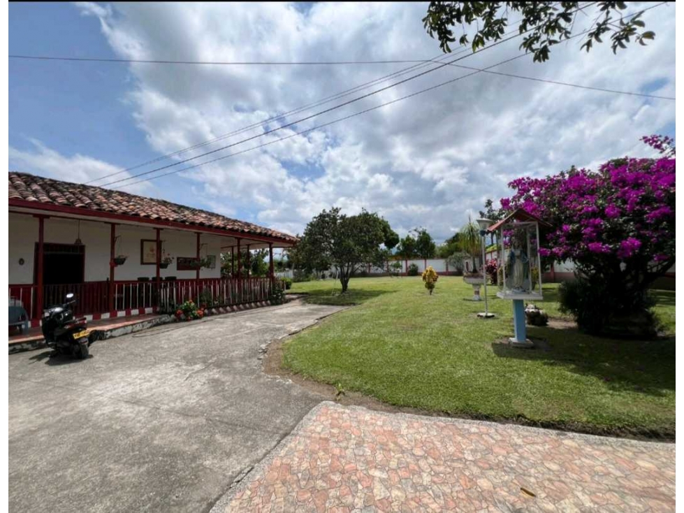 Casa campestre ubicado en la via pueblo tapao con amplia zona verde — foto 2