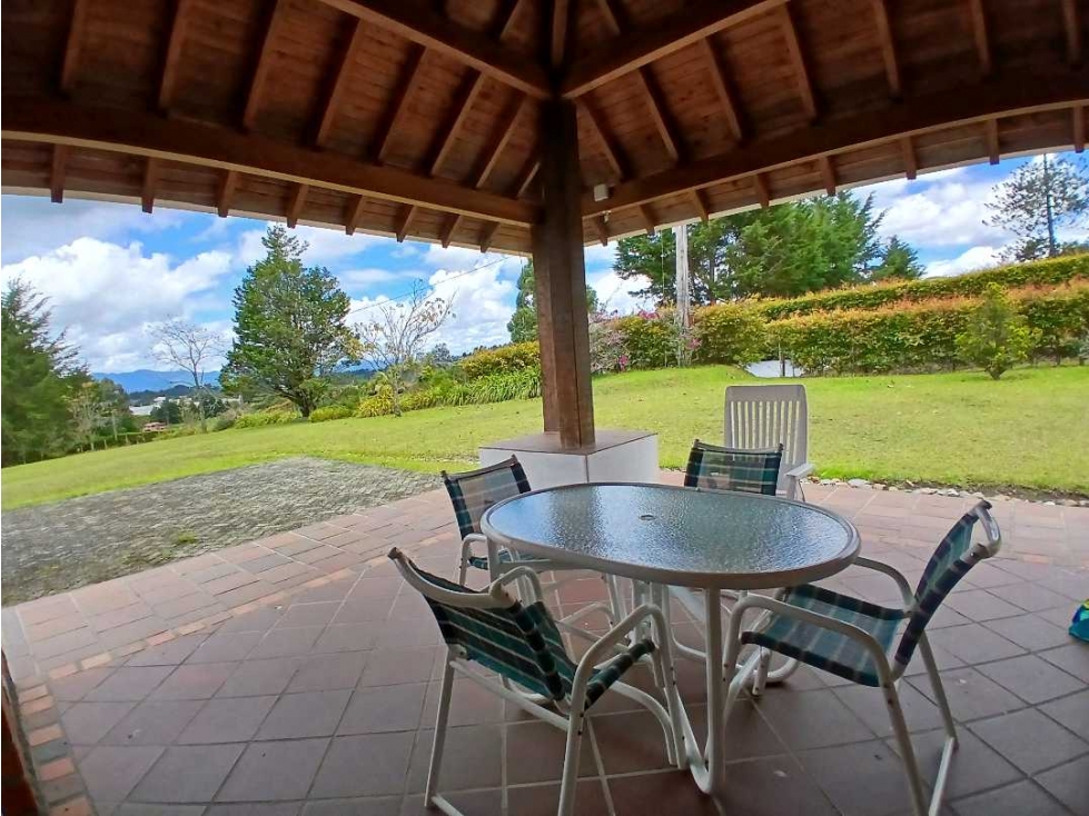 CASA CAMPESTRE VEN-CAMBIO EN PARCELACION, SECTOR SAJONIA