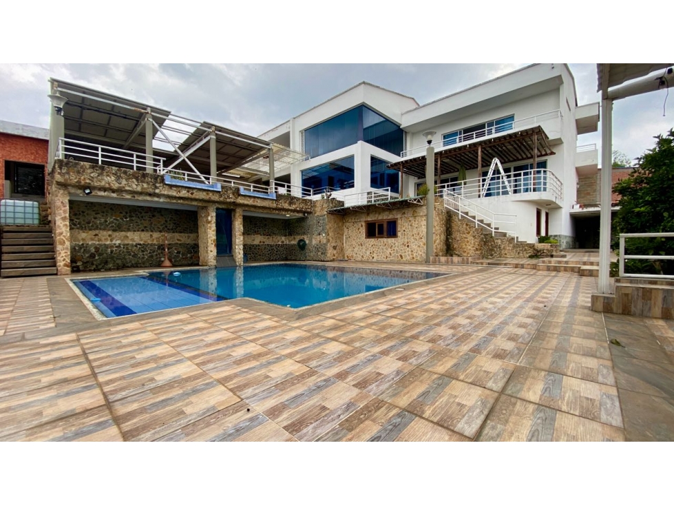 CASA CAMPESTRE EN VENTA LA TRINIDAD VÍA LA REFORMA CALI SUR 1000M2
