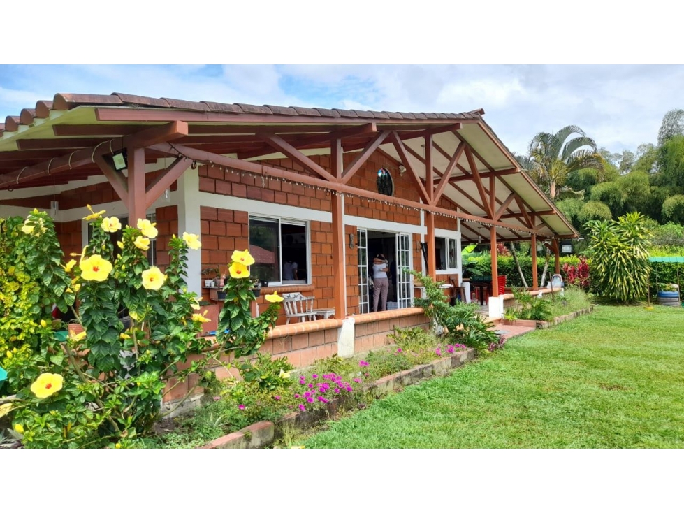 Casa Campestre Vereda La Estrella vía Alcalá Morelia Pereira