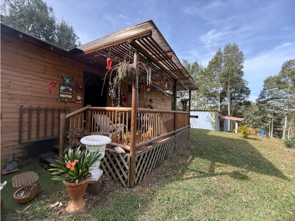 Casa campestre via La Ceja - Don Diego