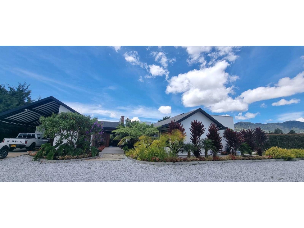 Casa campestre via San Antonio La Ceja.Vive la tranquilidad del campo