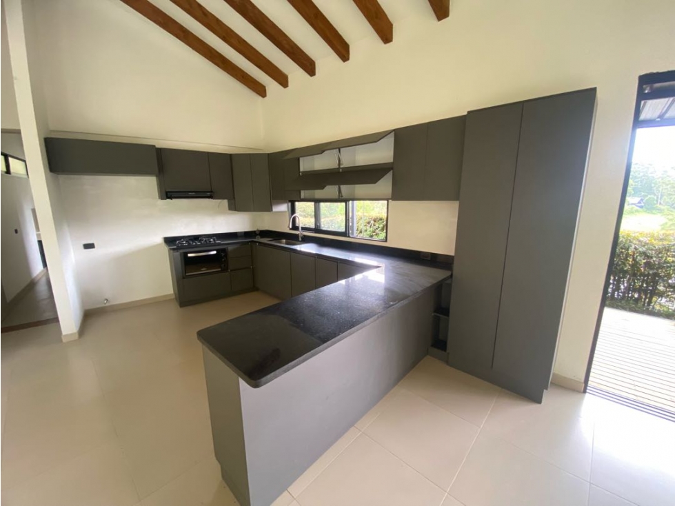 Casa camprestre en arriendo en parcelacion via la Ceja San Antonio — foto 6