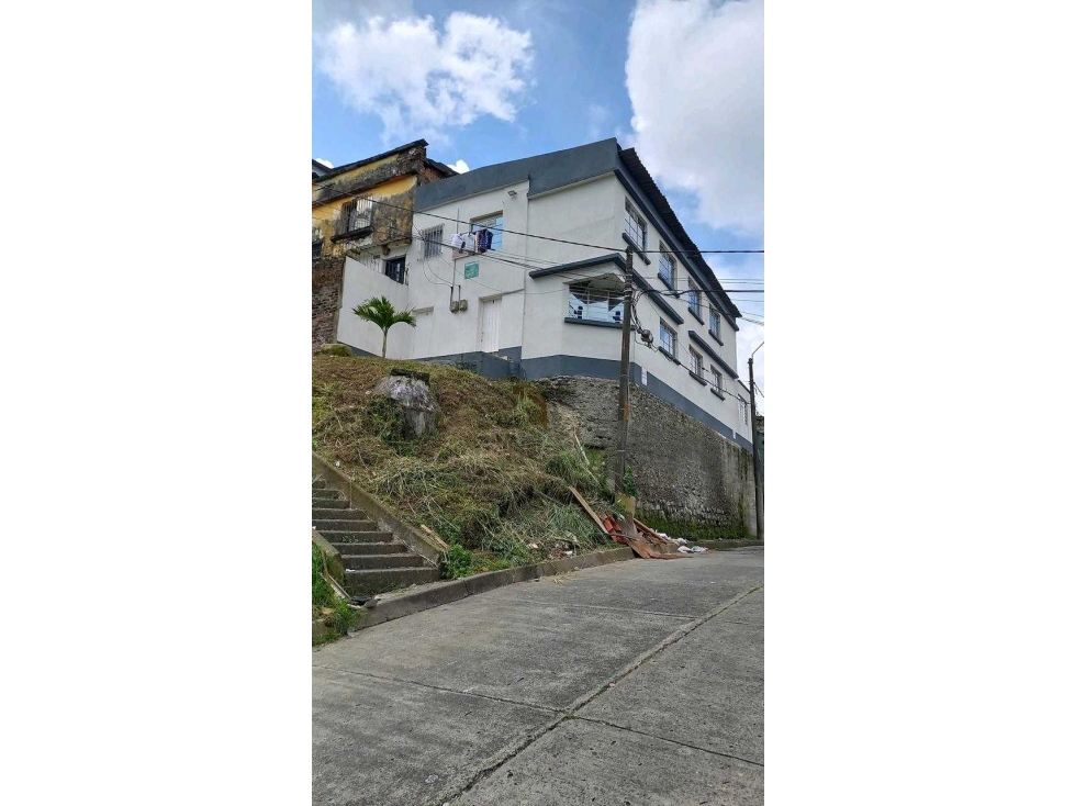 Casa cerca al centro de Pereira con varias rentas!