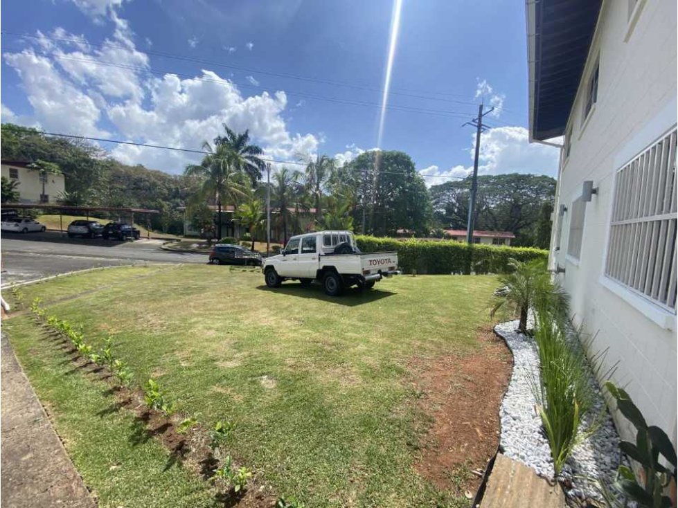 CASA CLAYTON VENTA DIVIDIDA EN 2 APARTAMENTOS