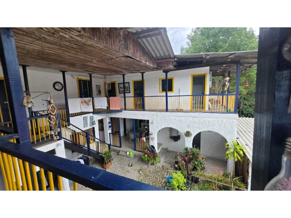 CASA COLONIAL PARA NEGOCIO VENTA SALENTO
