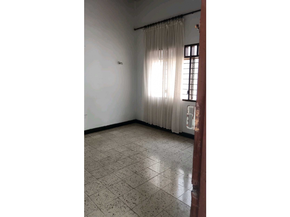Casa comercial en arriendo - 3