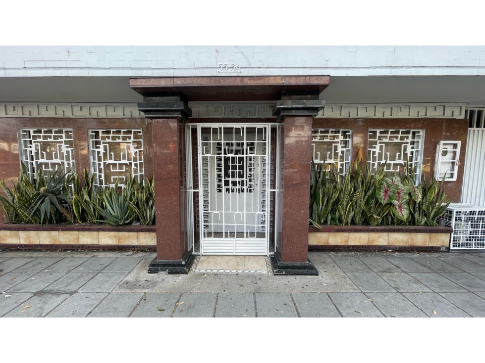 CASA COMERCIAL EN ARRIENDO / CABECERA DEL LLANO - 2