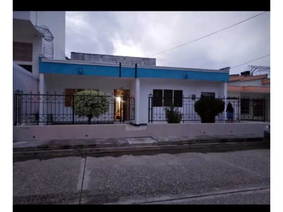 Casa comercial en venta en los laureles cerca de Alamedas