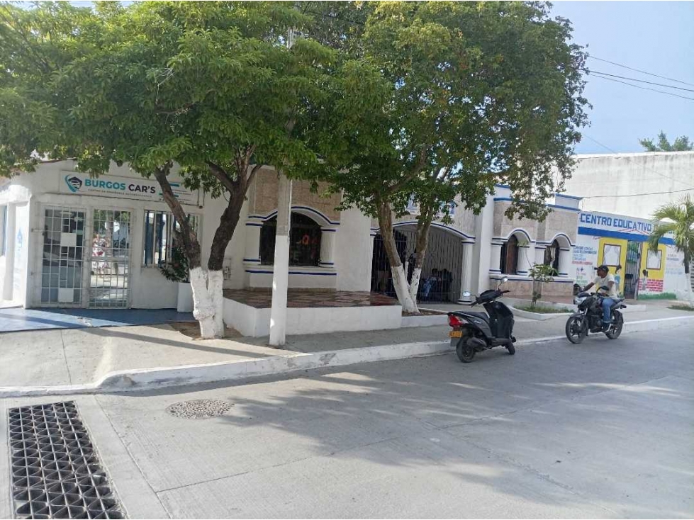 CASA COMERCIAL ESQUINERA EN VENTA EN PUNTA BRAVA PUERTO COLOMBIA