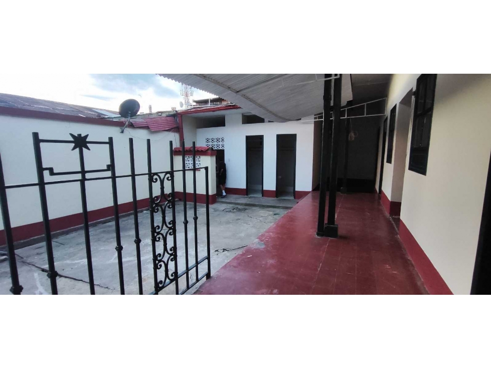 Casa comercial urbana de 273 M2 en 750 mill en La Mesa cund