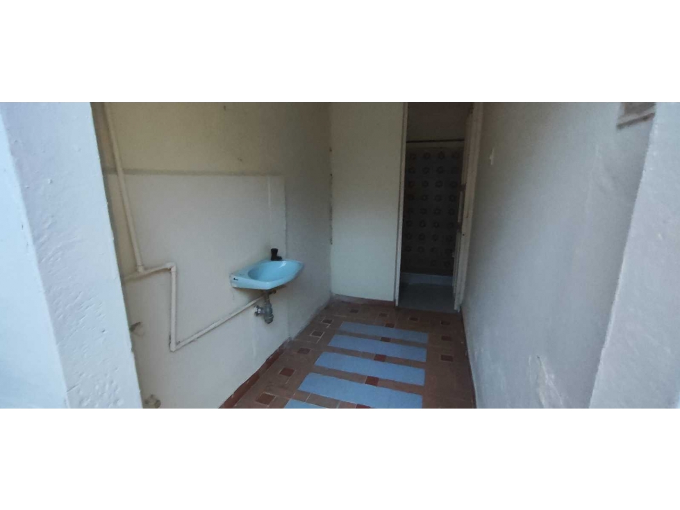 Casa comercial urbana de 273 M2 en 750 mill en La Mesa cund — foto 3