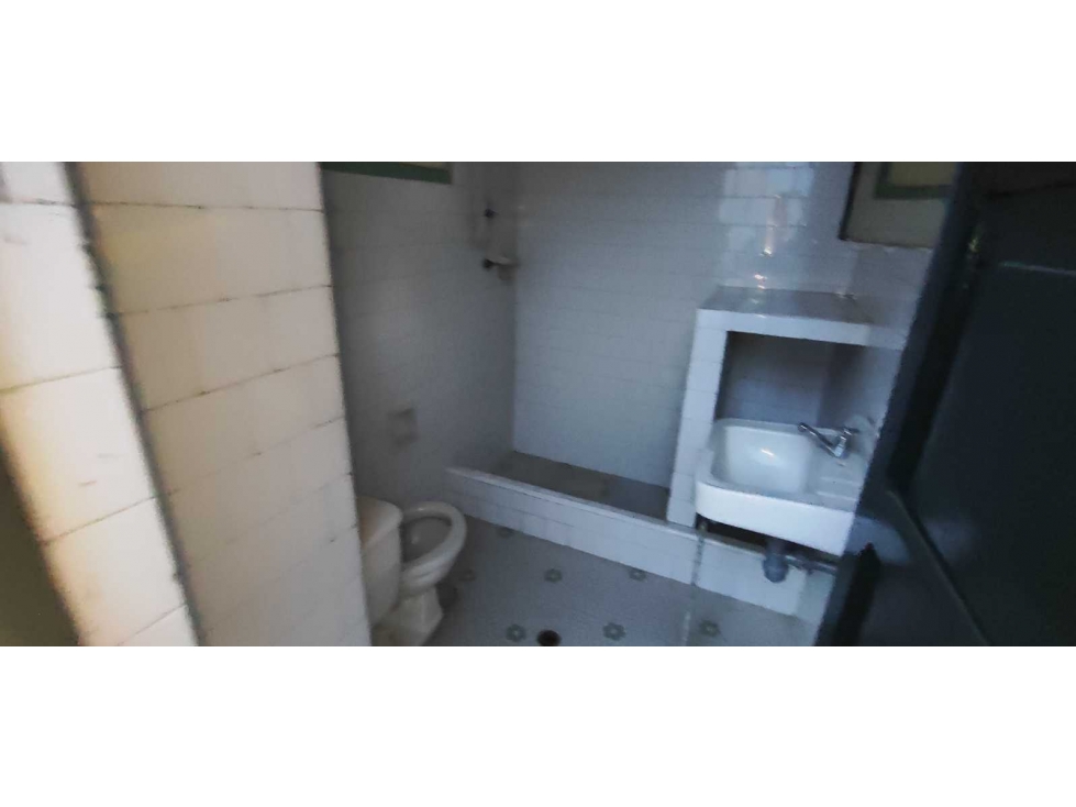 Casa comercial urbana de 273 M2 en 750 mill en La Mesa cund — foto 4