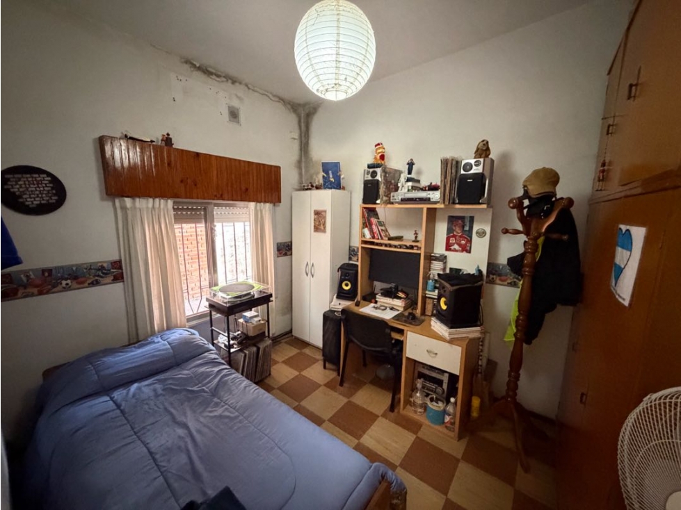 Casa con 2 dormitorios, cochera, jardin, piscina y quincho a la venta - 5